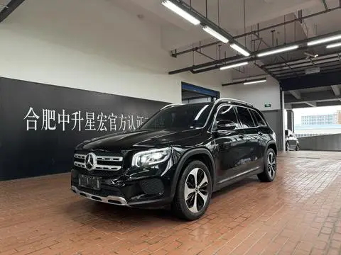 Mercedes-Benz GLB 2022 — фото 1