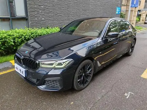 BMW 5 Series 2022 — фото 1