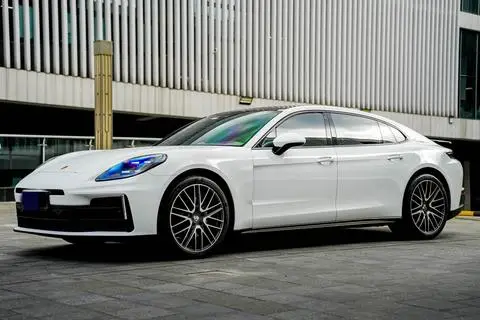 Porsche Panamera 2024