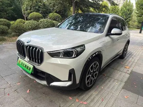 BMW iX1 2023