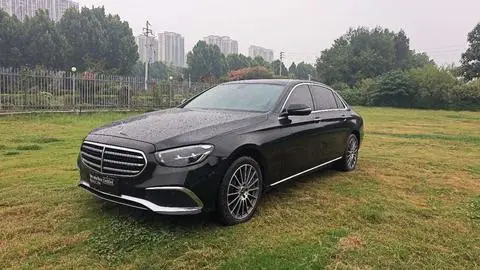Mercedes-Benz E-Class 2022 — фото 1
