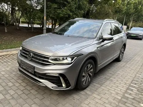 Volkswagen Tiguan L PHEV 2022