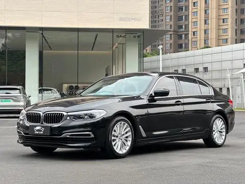BMW 5 Series 2019 — фото 1