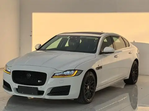 Jaguar XFL 2018