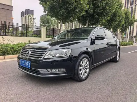 Volkswagen Magotan 2013