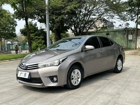 Toyota Corolla 2014 — фото 1
