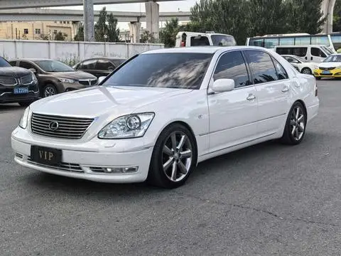 Lexus LS 2004