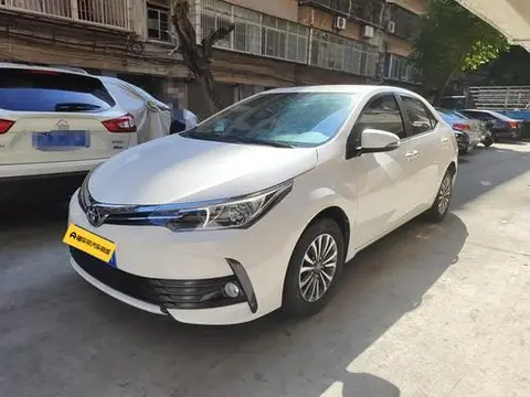 Toyota Corolla 2018 — фото 1