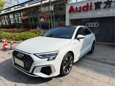 Audi A3 2024 — фото 1