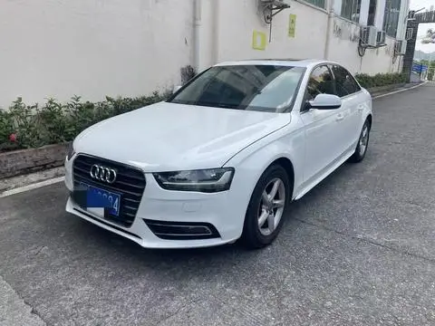 Audi A4L 2015
