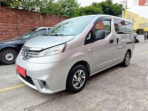 Nissan NV200 2016