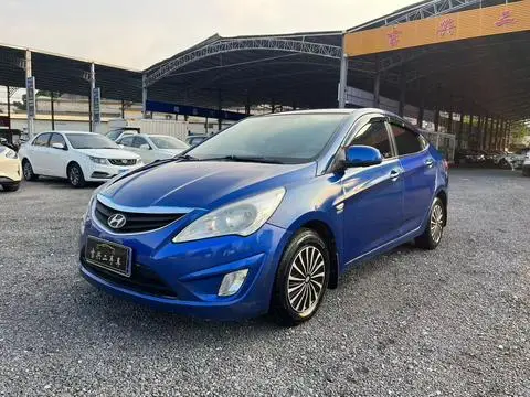Hyundai 瑞纳 2010