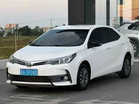 Toyota Corolla 2017 — фото 1