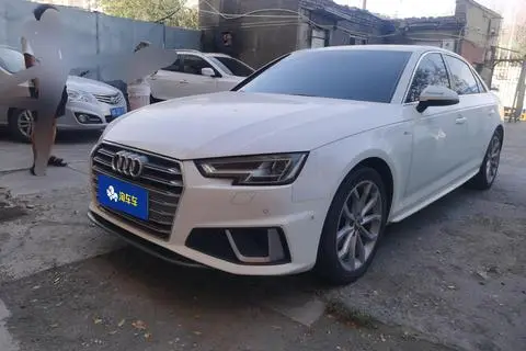 Audi A4L 2018 — фото 1