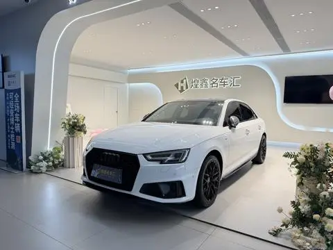 Audi A4L 2019 — фото 1