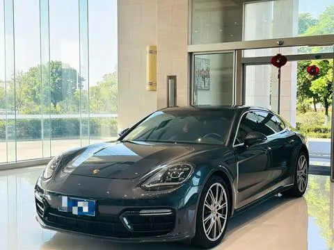 Porsche Panamera 2022
