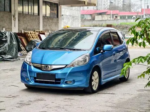 Honda Fit 2011 — фото 1