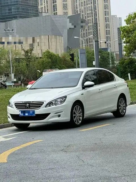 Peugeot 408 2016