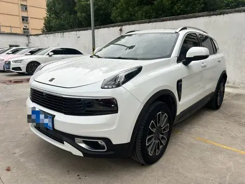 Lynk & Co 01 2020
