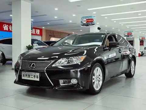Lexus ES 2014 — фото 1