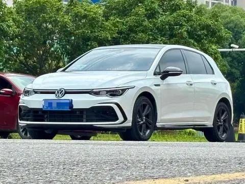 Volkswagen Golf 2024