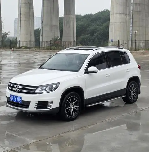 Volkswagen Tiguan 2015 — фото 1