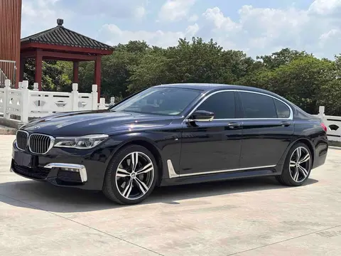 BMW 7 Series 2018 — фото 1