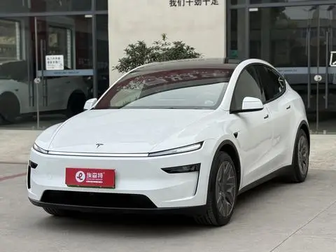 Tesla Model Y L 2026