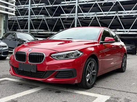 BMW 1 Series 2020 — фото 1