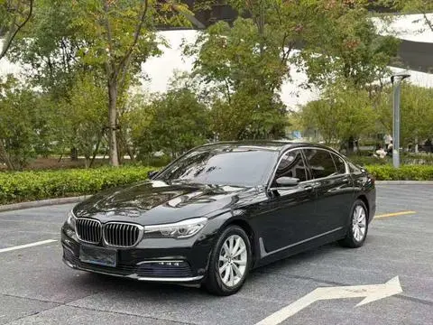 BMW 7 Series 2017 — фото 1