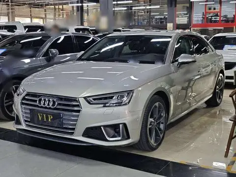 Audi A4L 2019 — фото 1