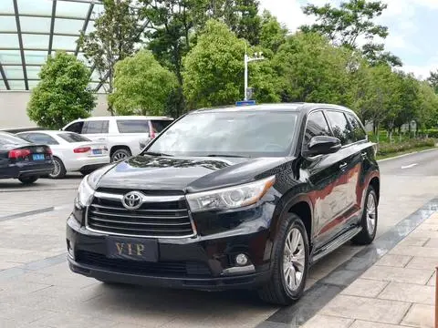 Toyota Highlander 2017 — фото 1