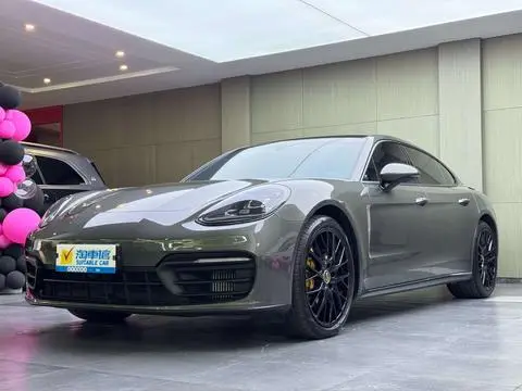 Porsche Panamera 2023 — фото 1