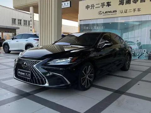 Lexus ES 2022 — фото 1
