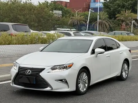 Lexus ES 2015