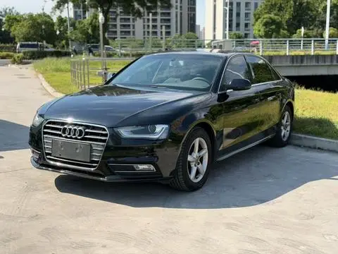 Audi A4L 2013 — фото 1