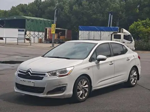 Citroën C4L 2014