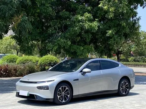 XPeng 小鹏P7 2022