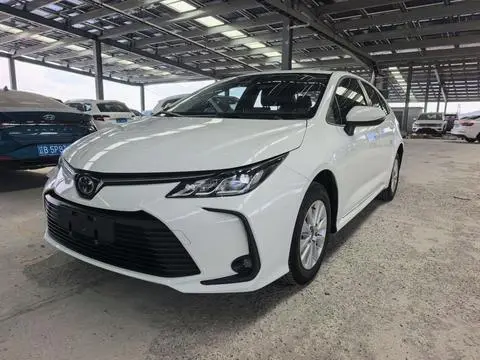 Toyota Corolla 2023 — фото 1