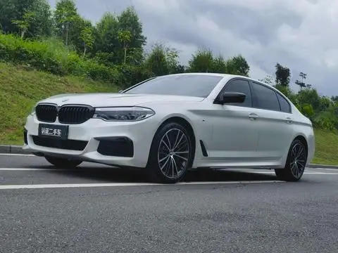 BMW 5 Series 2019 — фото 1