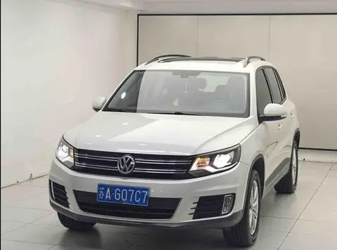 Volkswagen Tiguan 2017 — фото 1