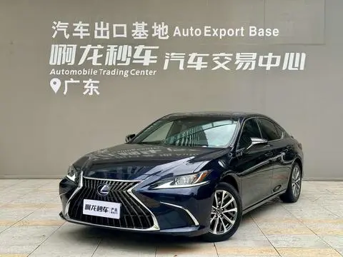 Lexus ES 2021 — фото 1