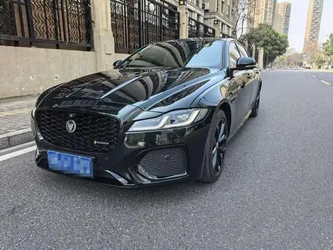 Jaguar XFL 2021 — фото 1