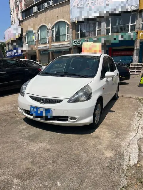 Honda Fit 2006 — фото 1