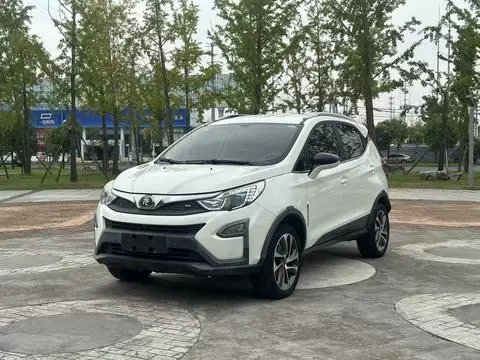 BYD 元 2016