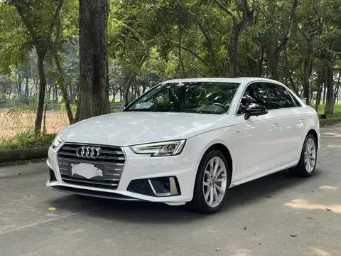 Audi A4L 2019 — фото 1
