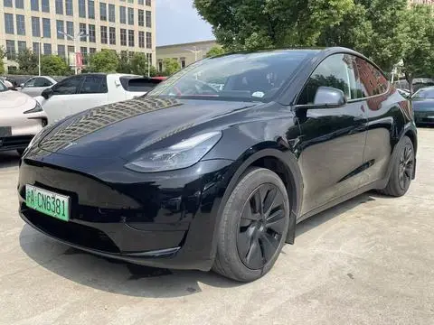 Tesla Model Y 2023 — фото 1