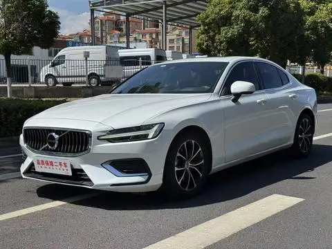 Volvo S60 2022