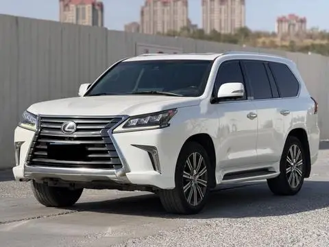 Lexus LX 2017 — фото 1