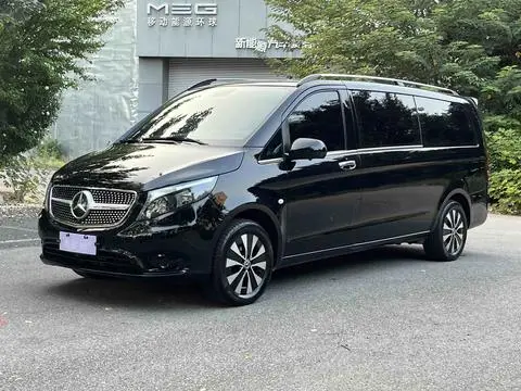 Mercedes-Benz 威霆 2023